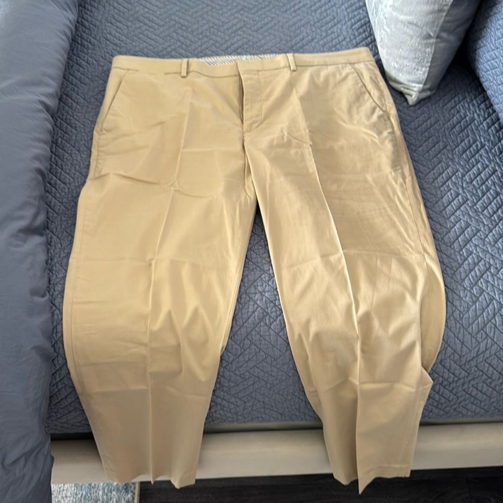Express Kahki Extra Slim Stretch 38 x 30 slacks